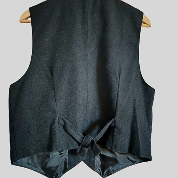 Womens L Karen Scott Black Embroidered Applique Cabincore Cottagecore Vest - Picture 2 of 8